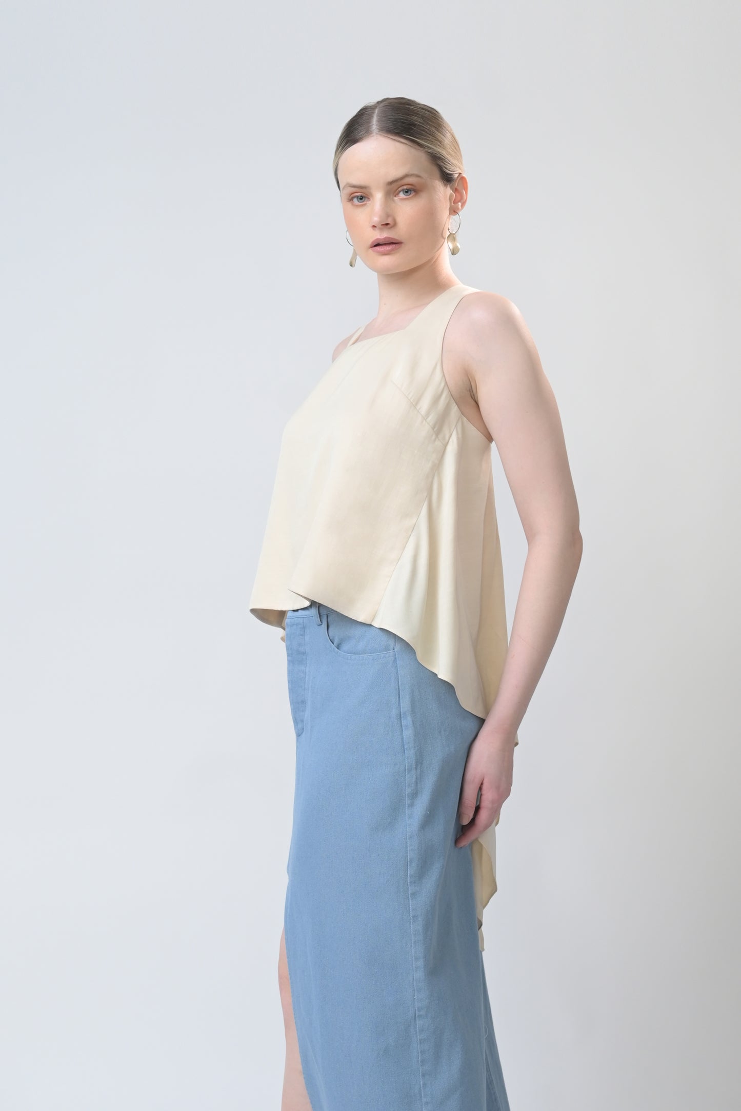 RAF Berlin Sleeveless Top (Off-white)