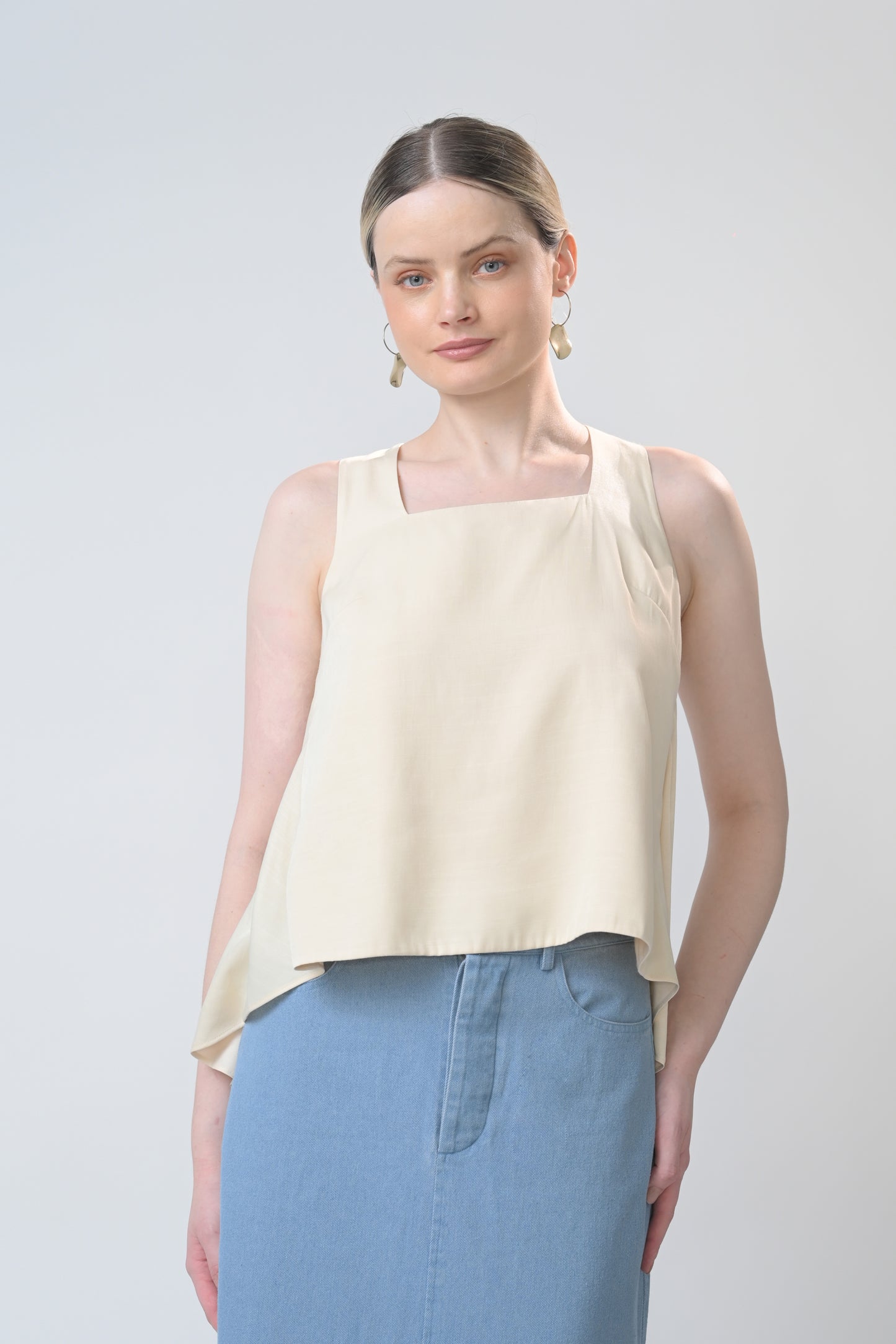RAF Berlin Sleeveless Top (Off-white)