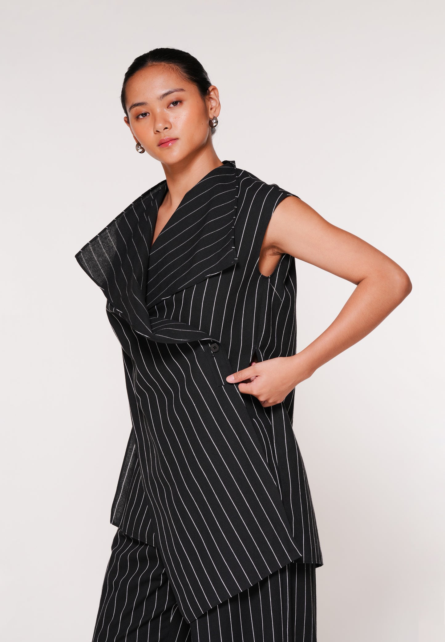Raf Kite Sleeveless Top (Striped Black)