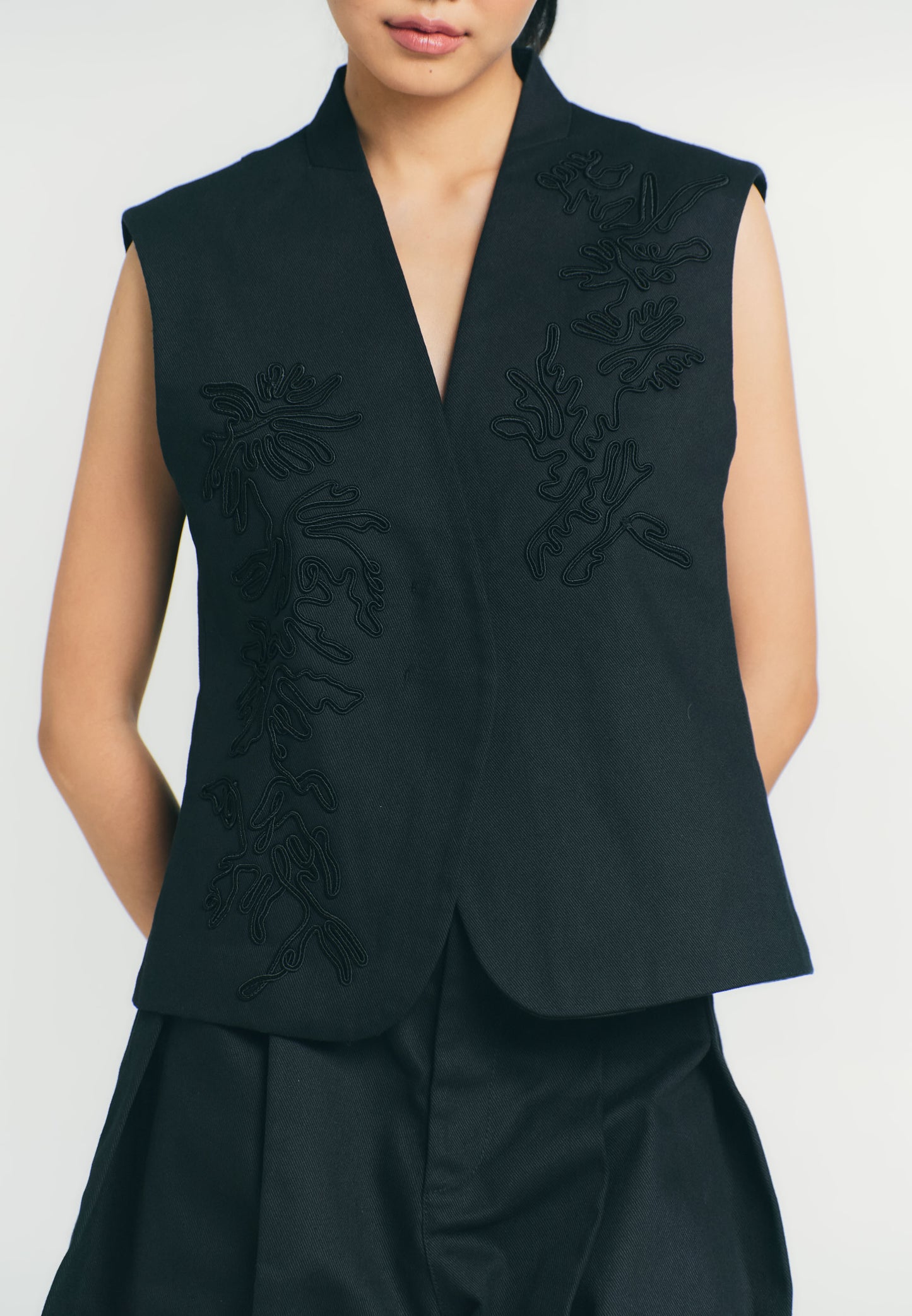 RAF Quarter Sleeveless Vest Top (Black)