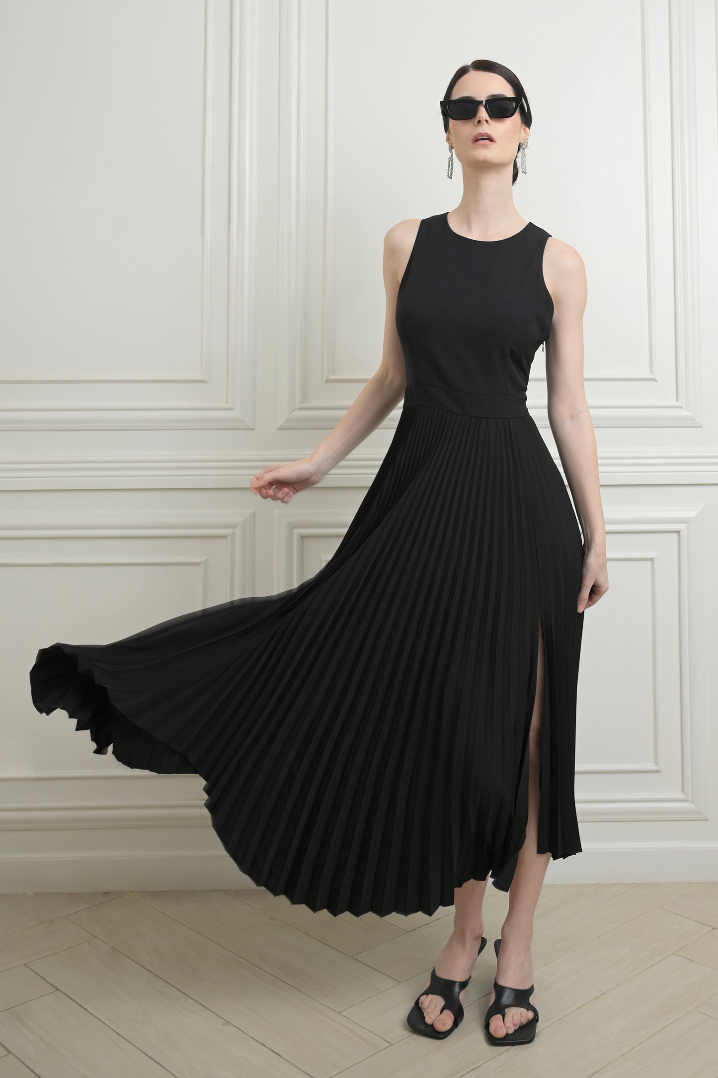 RAF Ichigo Sleeveless Dress W/ Topper (Black)