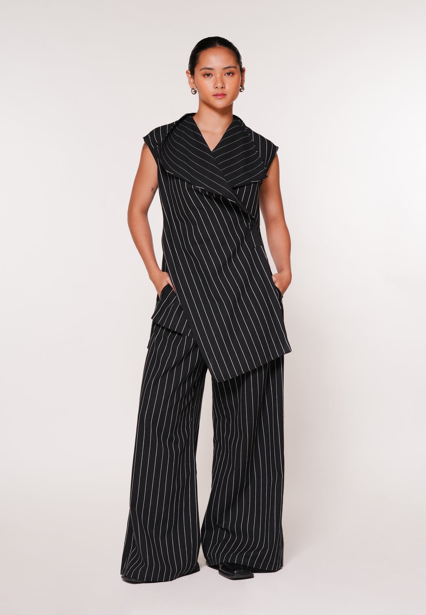 Raf Kite Sleeveless Top (Striped Black)